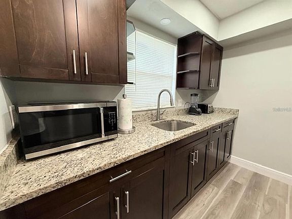 2nd image of 332 Avenue D SE