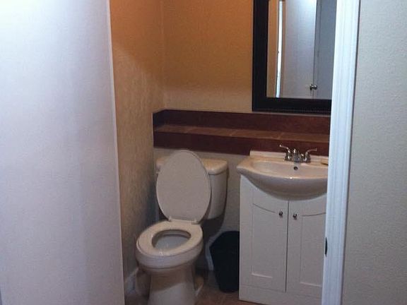 3rd image of 115 Kenny Ln