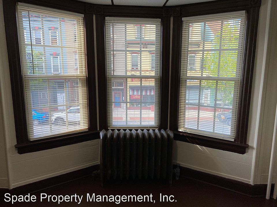 1st image of 678 Northampton St #2W