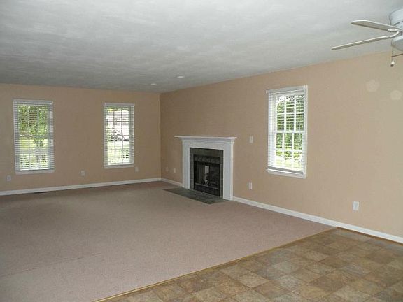 5th image of 228 Rachel Dr