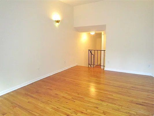 Rented by City Connections Realty | media 3