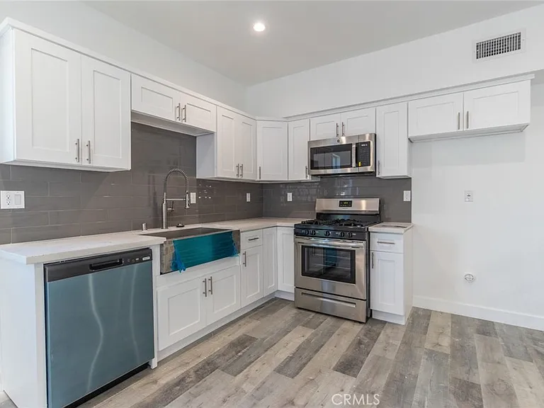 5148 Riverton Ave #5144 — Photo 4