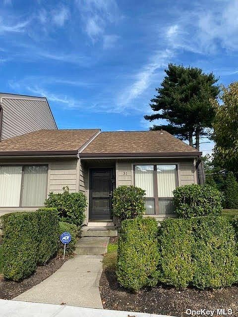 1st image of 25 Stanford Ct #25