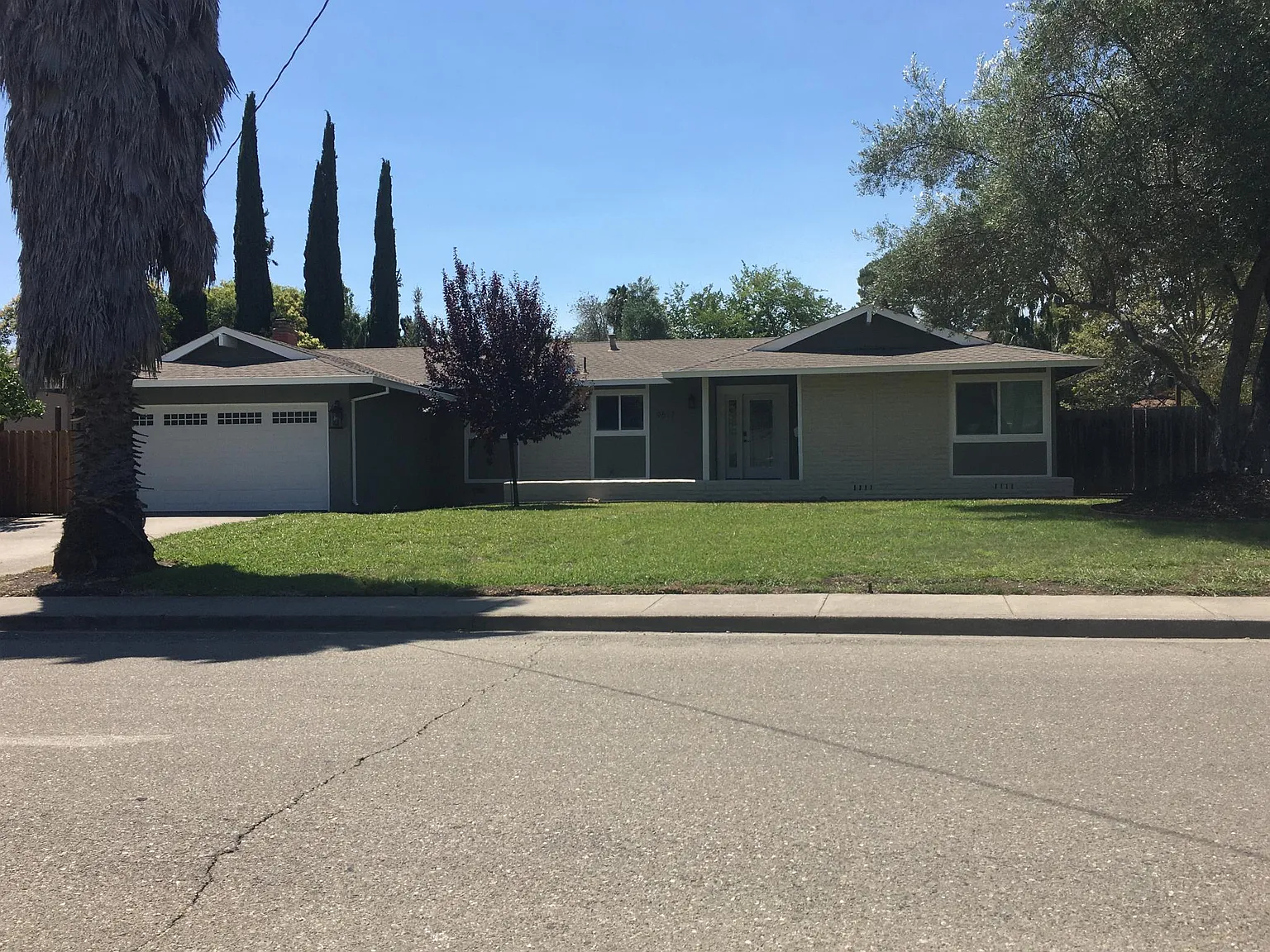 9517 Sand Point Dr photo 1