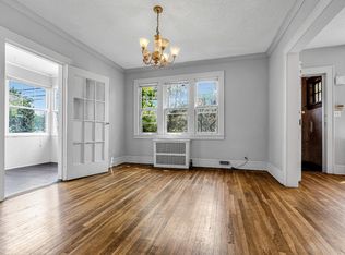 912 Chestnut St, Roselle, NJ 07203
