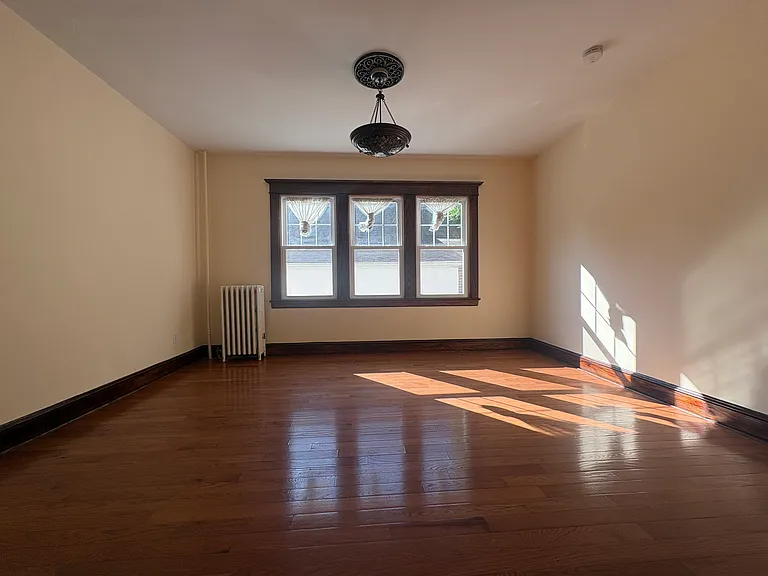 217 Bancroft Ave #1 — Photo 14