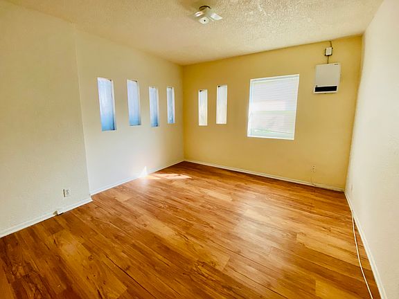 3rd image of 2035 N Los Robles Ave #7