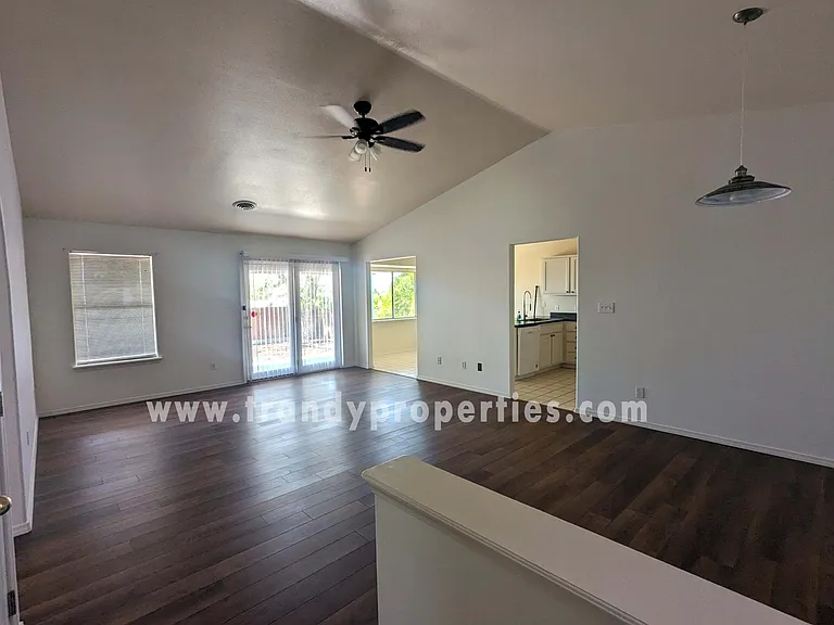 4501 Atlantic St — Photo 3