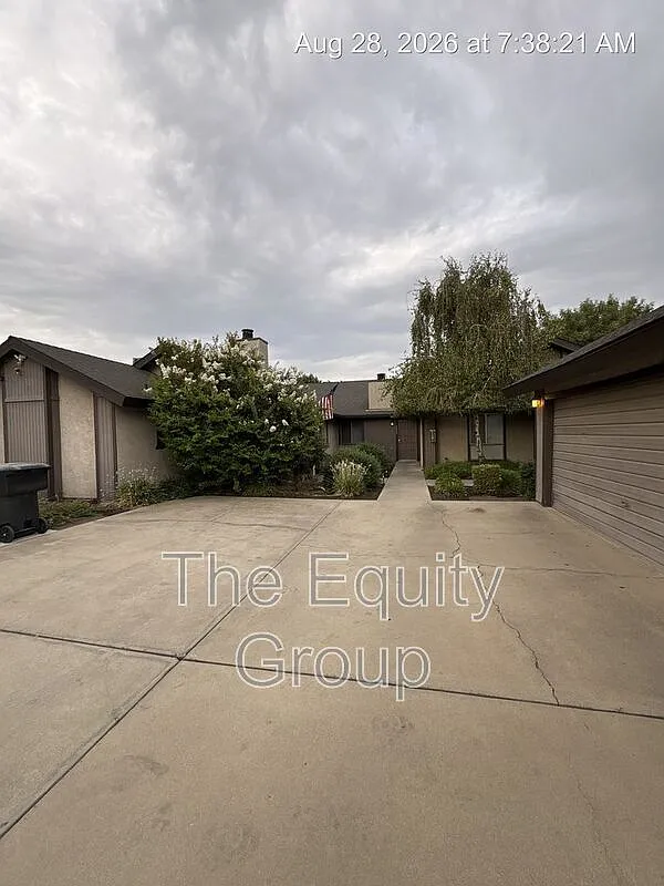 2 bed, 1.0 bath, $1,450 — Photo 1