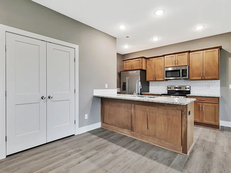 Kitchen with eating bar