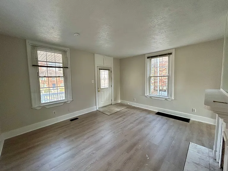 5526 Bosworth Pl — Photo 6