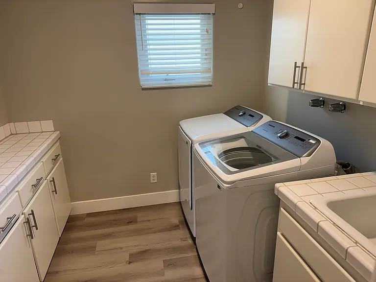 136 N Rios Ave — Photo 11