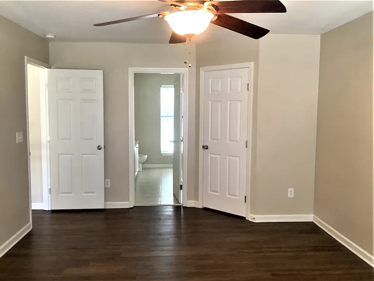 818 Laurel Meadows Pkwy — Photo 10