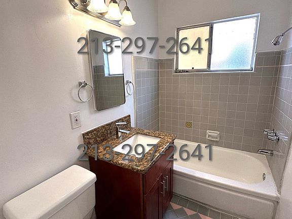 3rd image of 6042 Romaine St #1