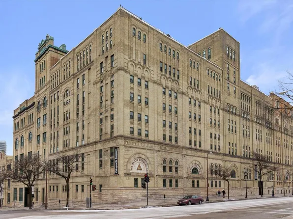 270 East Highland AVENUE #646, Milwaukee, WI 53202