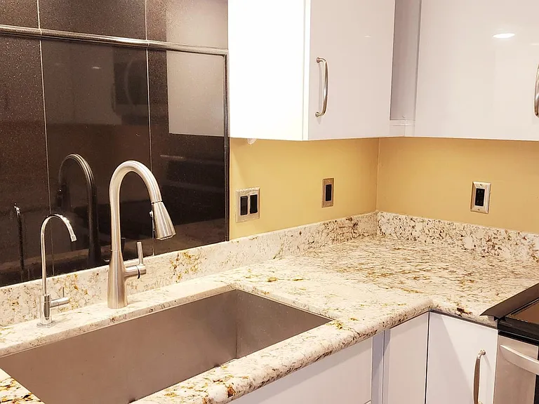 47 Dearborn Pl #31 — Photo 11
