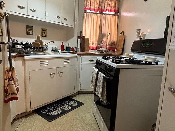 4th image of 1514 Unionport Road #4A