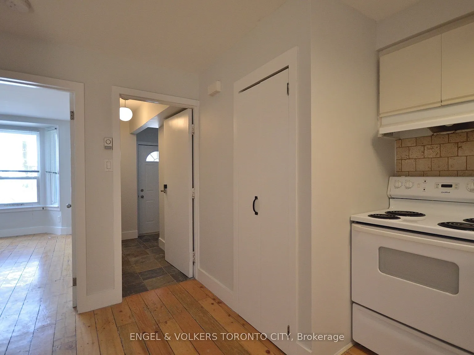 2 bed, $2,500 — Photo 3