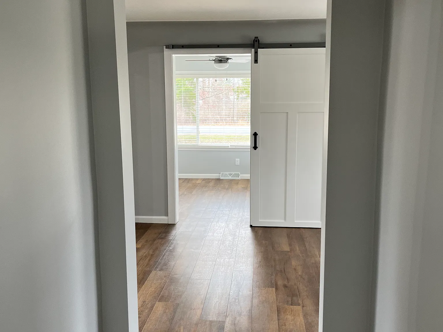 3 bed, 1180 sqft, $2,000 — Photo 2