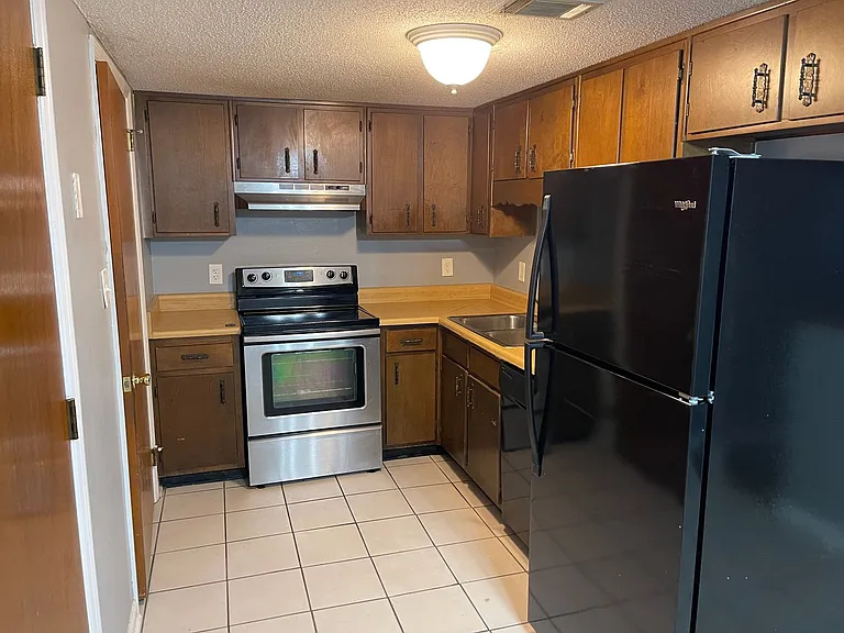 1413 Pullen Rd #E — Photo 12