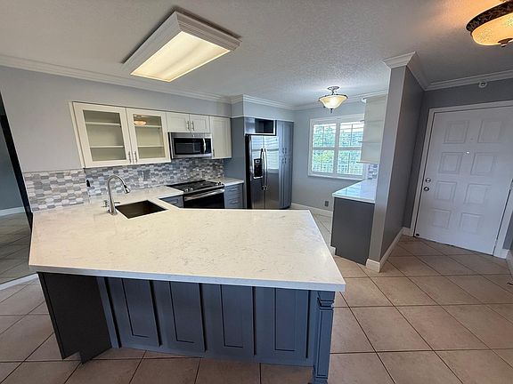 4th image of 2215 CYPRESS ISLAND Drive #505