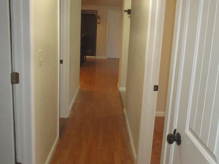 250 N Umpqua St — Photo 8