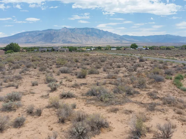 12A Desert Luna Rd, Corrales, NM 87048