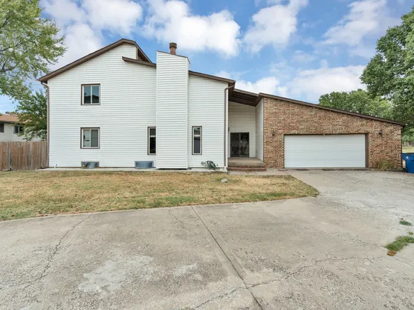 2403 N Walden Dr APT 701, Wichita, KS 67226
