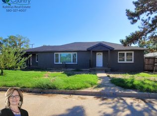 516 11th St, Alva, OK 73717