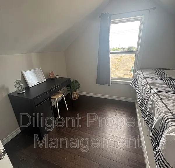 164 Stewart St #UPPER — Photo 16