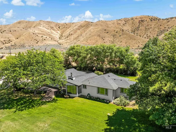 4501 Marvel Ln, Emmett, ID 83617
