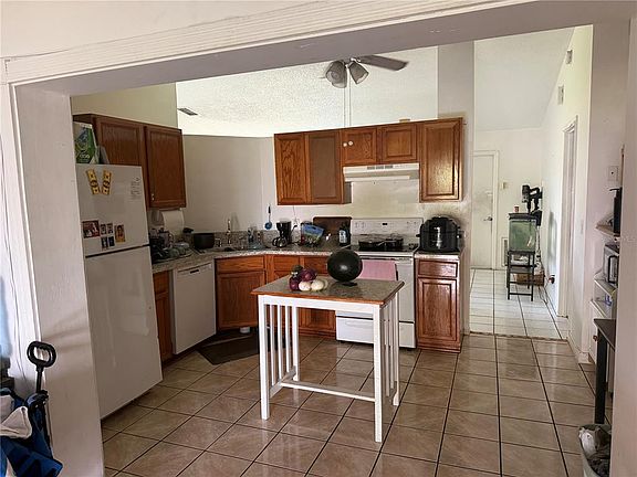 5th image of 1127 GARDANNE COURT
