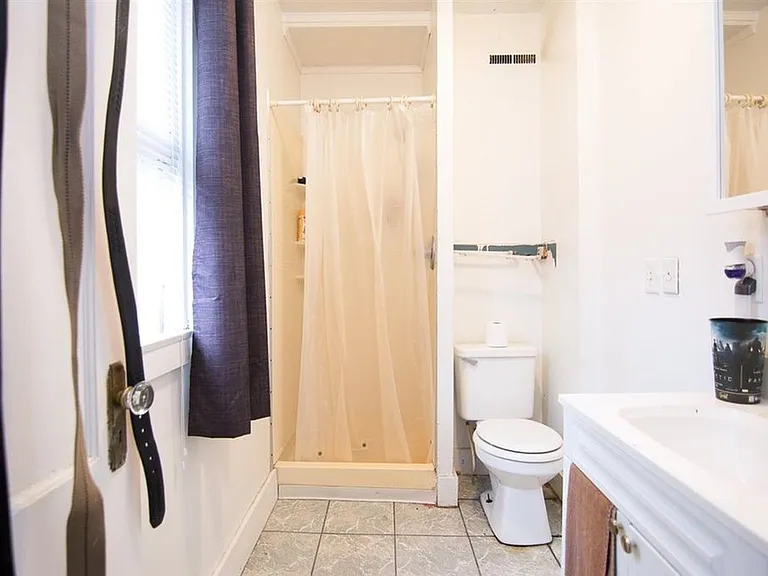 1115 S 1st Ave — Photo 8