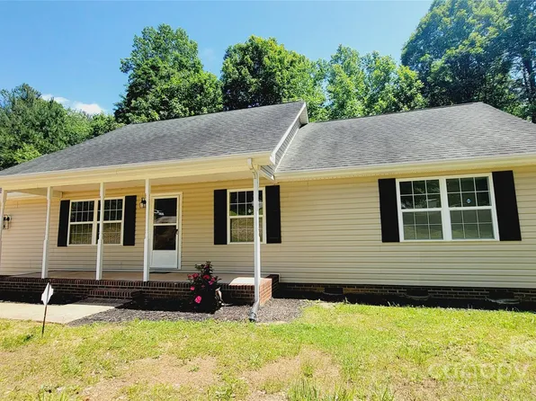 1529 Oak Terrace Dr, Dallas, NC 28034