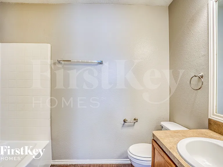6210 Scotchwood Dr — Photo 13