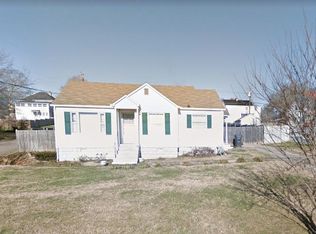 521 Midlake Dr, Knoxville, TN 37918