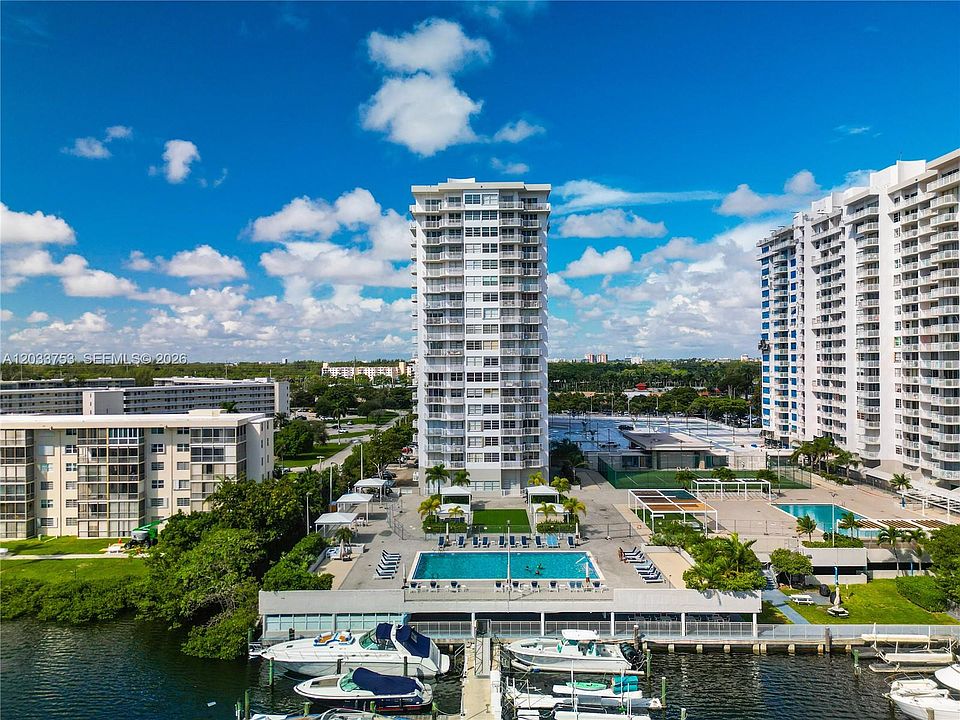 1st image of 18011 Biscayne Blvd APT 902