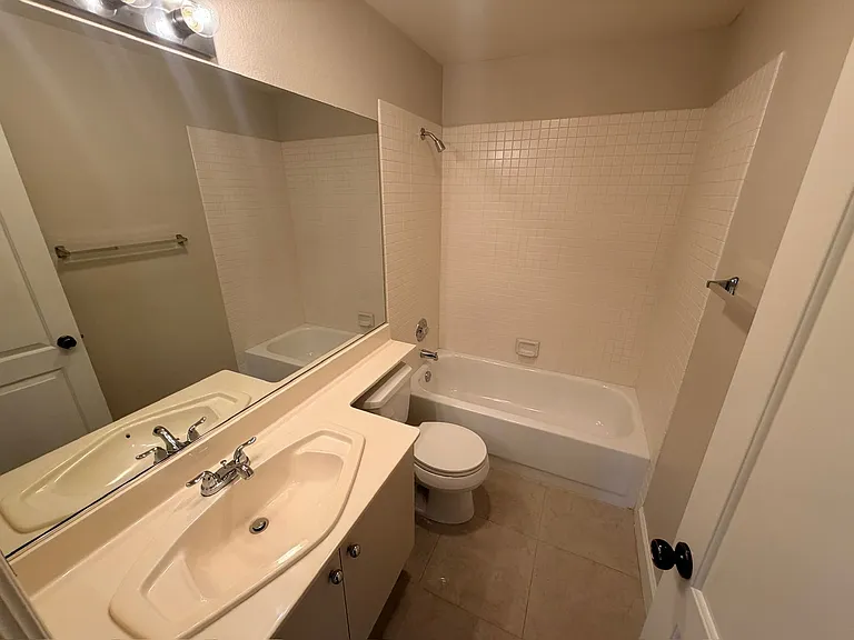 7605 Rolling View Dr #101 — Photo 15
