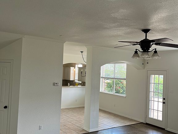 4th image of 10301 Hogan Dr