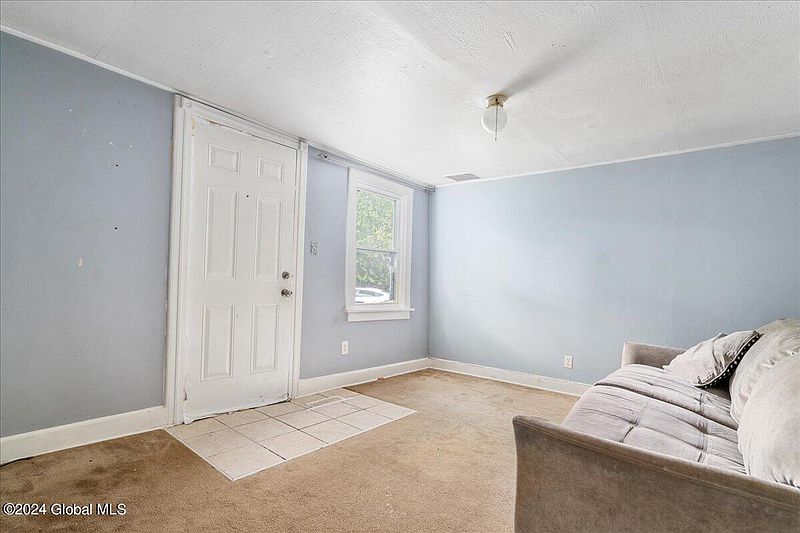 2nd image of 4207 Albany Street
