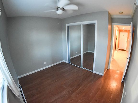 3rd image of 1860 Somerset Dr