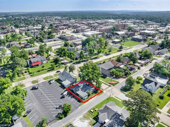 408 S 4th St, Rogers, AR 72756