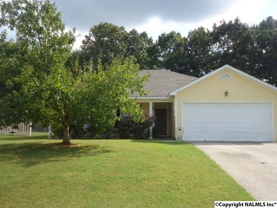 1st image of 2615 Bonnie Oaks Dr SW