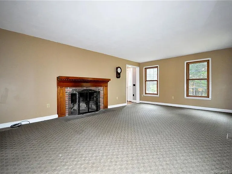 706 Maple St — Photo 16