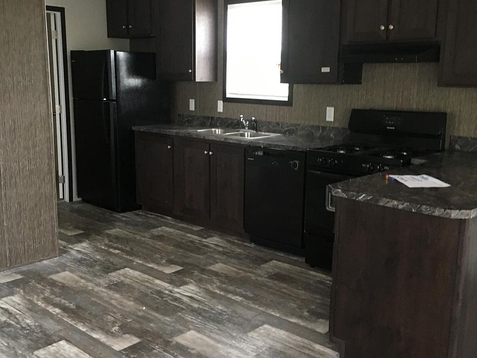 2nd image of 5090 Newcastle Dr