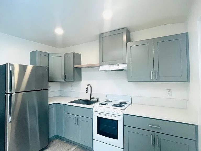 2938-2948 Lexington Dr — Photo 4
