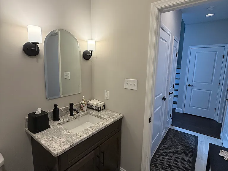 170 Victoria Ln — Photo 12