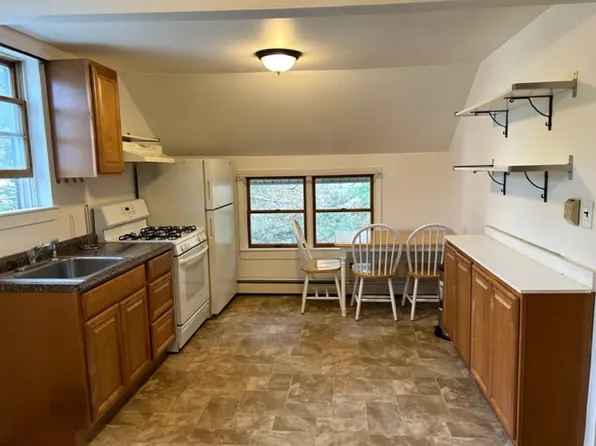 (undisclosed Address), Lindenhurst, NY 11757
