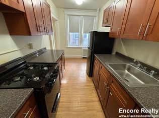 231 Park Dr #17C, Boston, MA 02215
