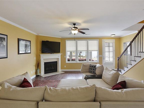 2nd image of 1080 Regal Hills Ln